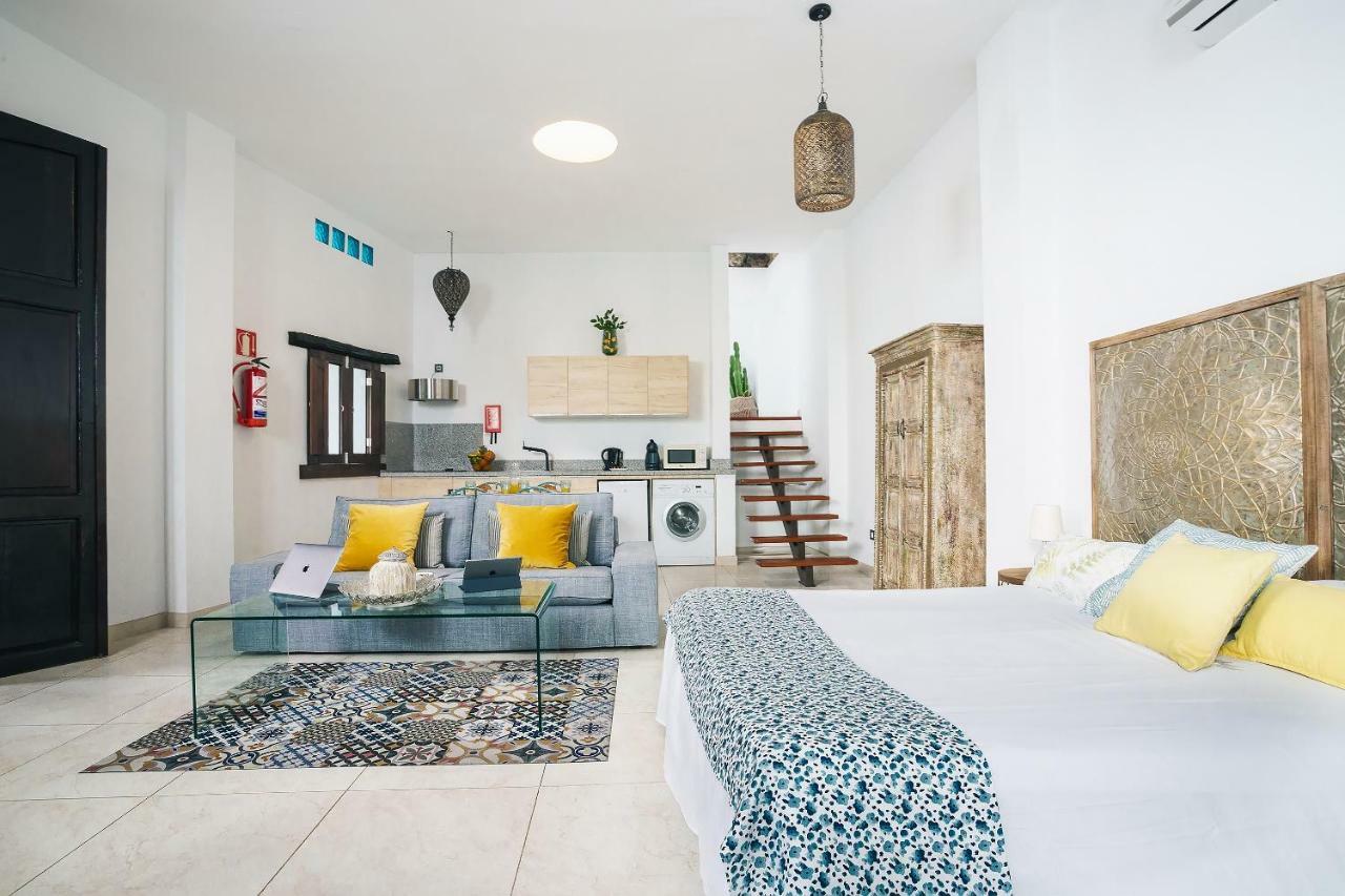 El Charco Suites Аресифе Екстериор снимка